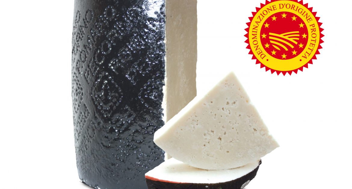 Pecorino Romano D.O.P. Laziale a buccia nera (circa 1 kg) - In Punta di ...